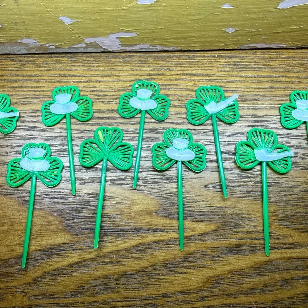 Green Shamrock Party Picks